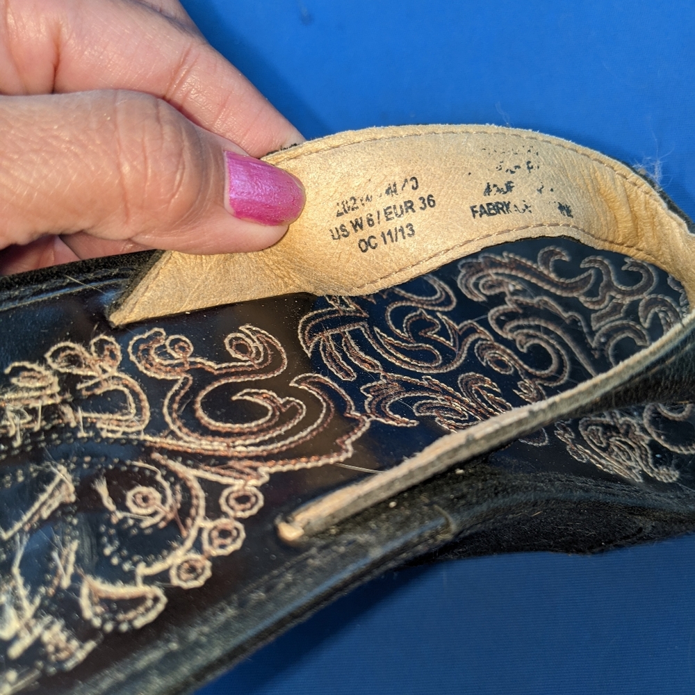 OluKai tooled leather slippers - Picture 5 of 5